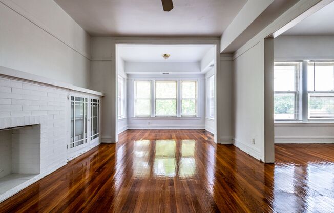 7151 S Indiana