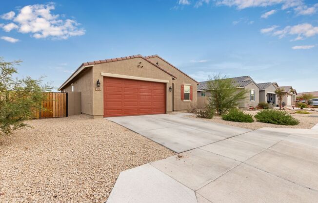 Energy Efficient Casa Grande 4 Bedroom Home!