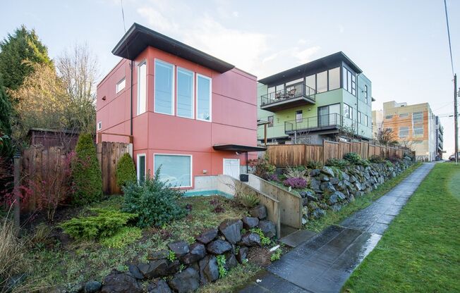 2 bedroom 1.5.bathroom 1 off street parking