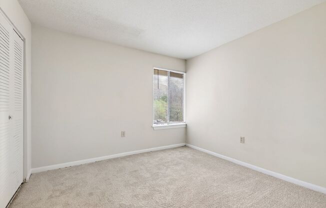 2 beds, 1.5 baths, $1,100, Unit Unit C-305