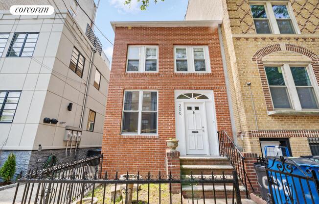 206 MARINE AVE