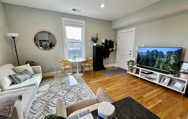 405 S HUNTINGTON AVE