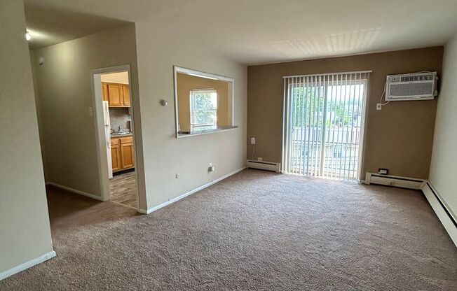 1 bed, 1 bath, 700 sqft, $1,285, Unit B308