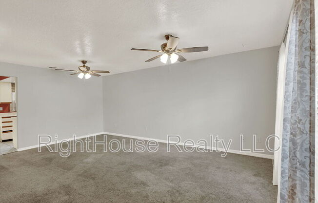 3267 FRST OAKS CT