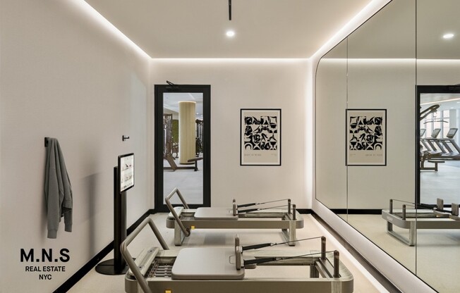 2 beds, 2 baths, $5,096, Unit 15C