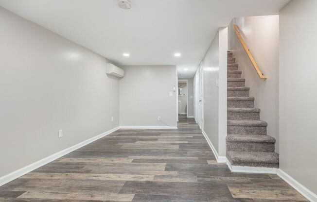 1 bed, 1.5 baths, 1,274 sqft, $1,795, Unit 1429-1