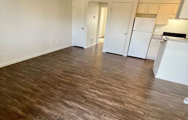 1 bed, 1 bath, 600 sqft, $1,175, Unit 14