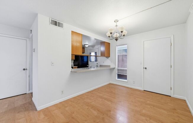 5576 MAGNOLIA TERRACE