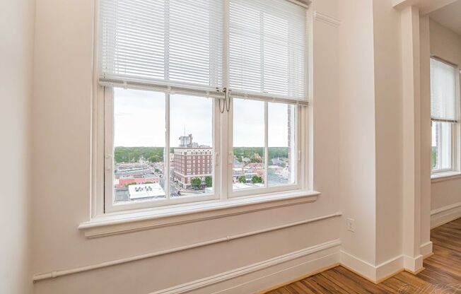 2 beds, 2 baths, 806 sqft, $1,725, Unit Unit 805