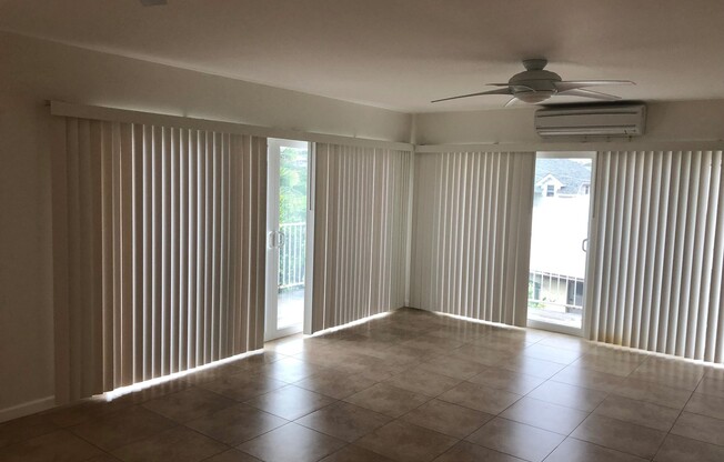 Private Duplex Home Across from Kahala Mall