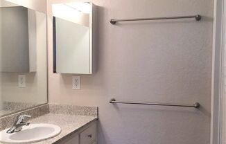 1 bed, 1 bath, 720 sqft, $2,000, Unit 84