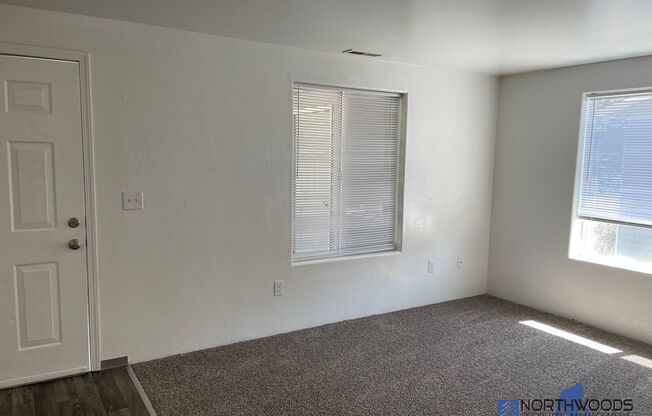 Nice 2 Bedroom 1 Bath Upstairs Apartment