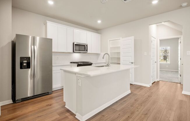 Like New in Durango Farms!!!!