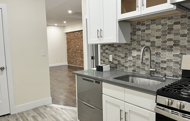 1143 SAINT MARKS AVE