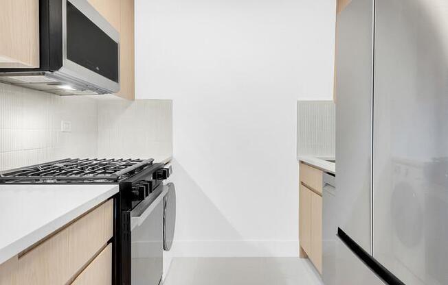 1 bed, 1 bath, $6,200, Unit FOURH
