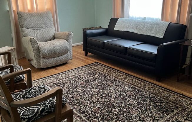 FURNISHED and ALL UTILITIES INCLUDED...Short term lease
