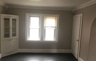 2 beds, 1 bath, $900, Unit 899 Stadelman Ave