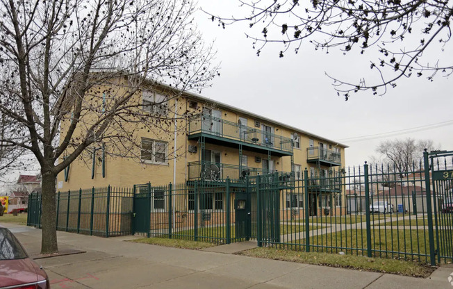 3737-3739 W 63rd (West Lawn)