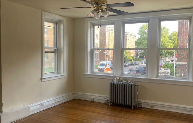 1 bed, 1 bath, 650 sqft, $1,250, Unit 4801-B2