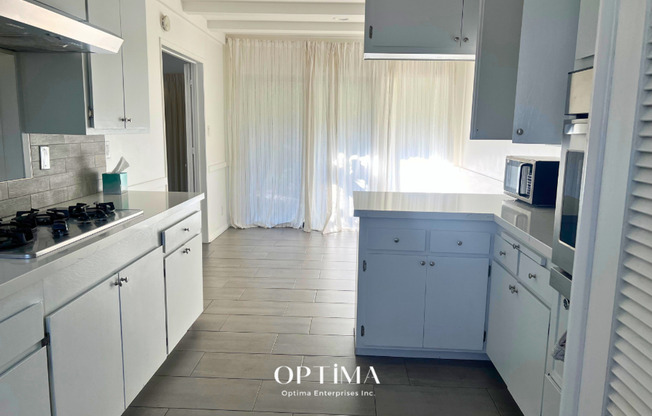 Beautiful Single-Family Home with Modern Comforts