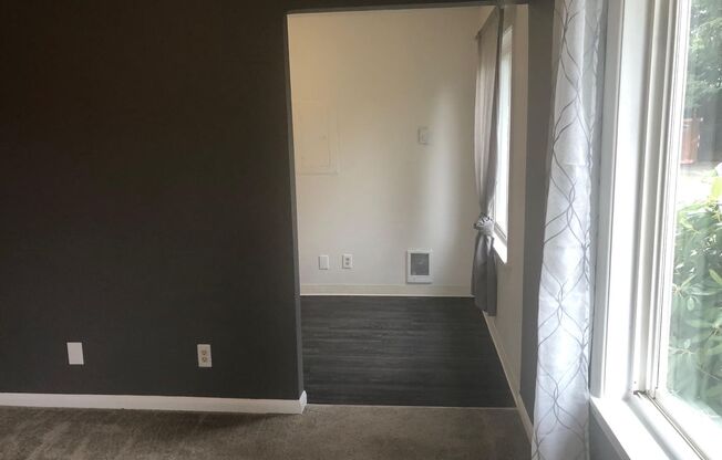 2 beds, 1 bath, 726 sqft, $1,600