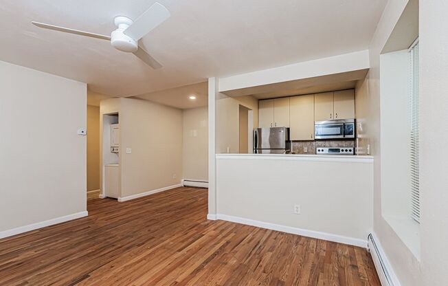 1940 W 32nd Ave