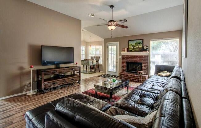 509 DUSTY LEATHER CT