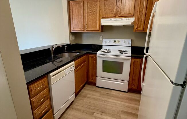 Astor Court Apartments