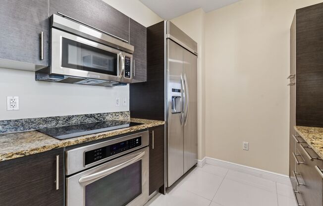 1 bed, 1 bath, 755 sqft, $2,550, Unit #426