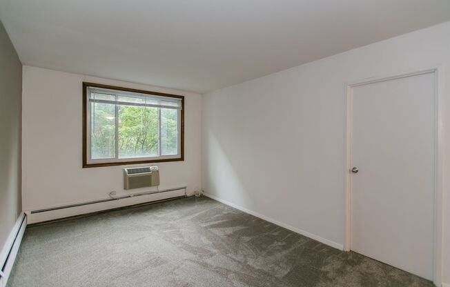 1 bed, 1 bath, 725 sqft, $1,595, Unit 303