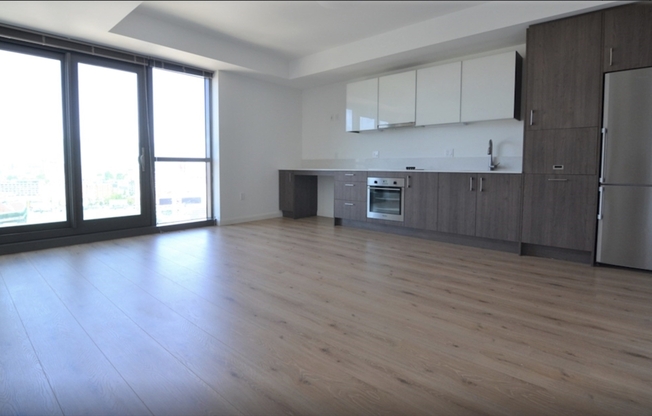 2 beds, 2 baths, 945 sqft, $5,350, Unit 1521