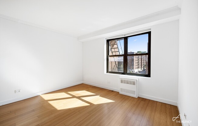 295 BENNETT AVE