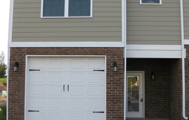 3 beds, 2.5 baths, 1,425 sqft, $1,425, Unit 116