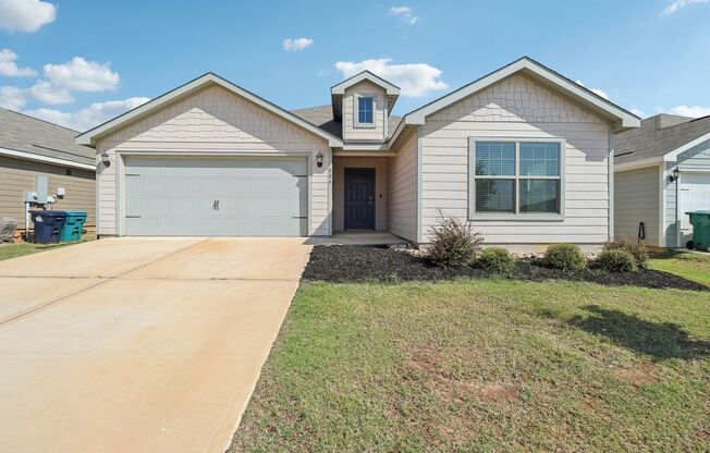 3 beds, 2 baths, 1,572 sqft, $1,945, Unit 612 Trinity Trl