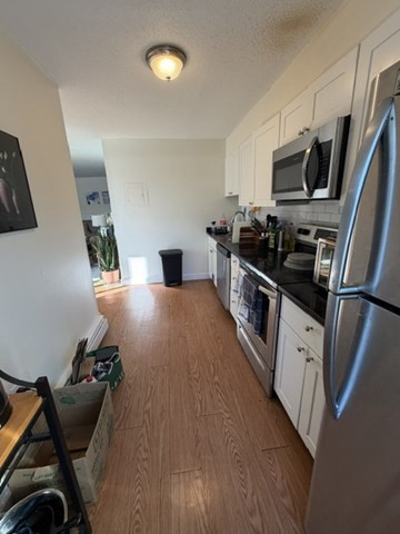 2 beds, 1 bath, 900 sqft, $2,900, Unit 600