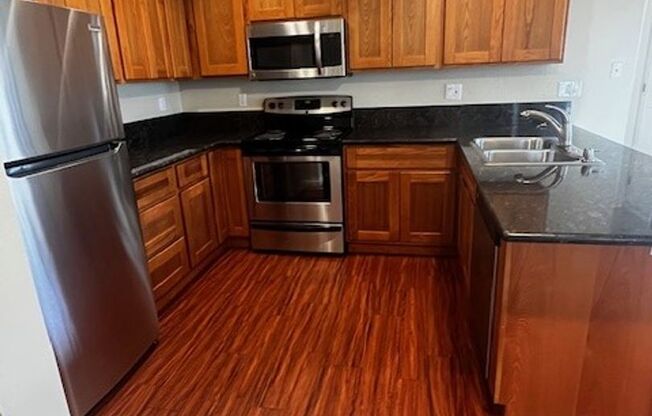 2 beds, 1 bath, 825 sqft, $1,860, Unit 231