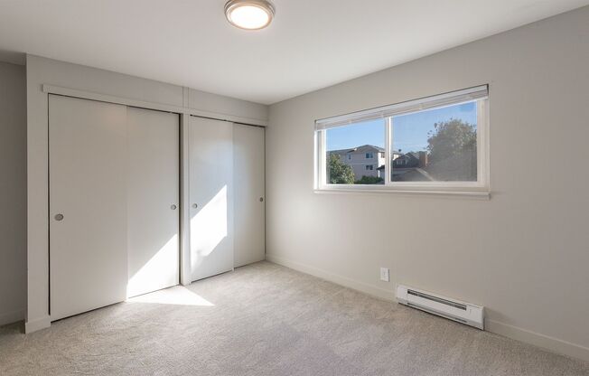 2 beds, 1 bath, 800 sqft, $2,103.75, Unit 109