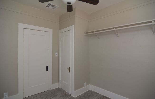 2 beds, 1 bath, $1,595