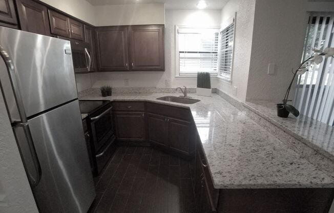 Beautiful Remodeled Winter Park 2/2 Condo for Rent in Front of Full Sail.