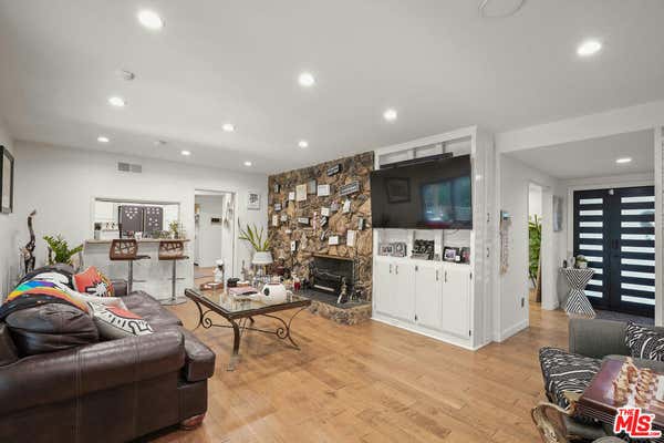 5051 ARUNDEL DR