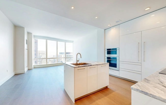 1 bed, 1 bath, 882 sqft, $6,500, Unit 4011