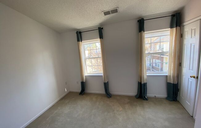 2 beds, 1.5 baths, $1,550