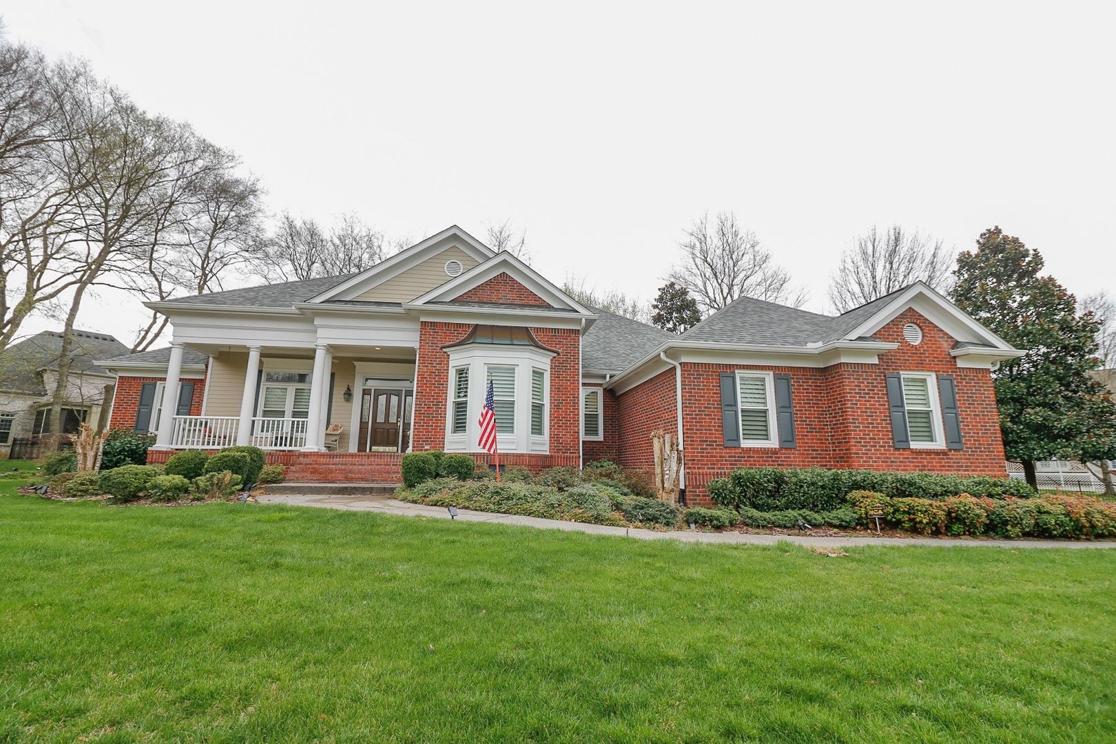 5 Bed, 3.5 Bath w/ 3 Car Garage Less than 1 Mile from Downtown Franklin