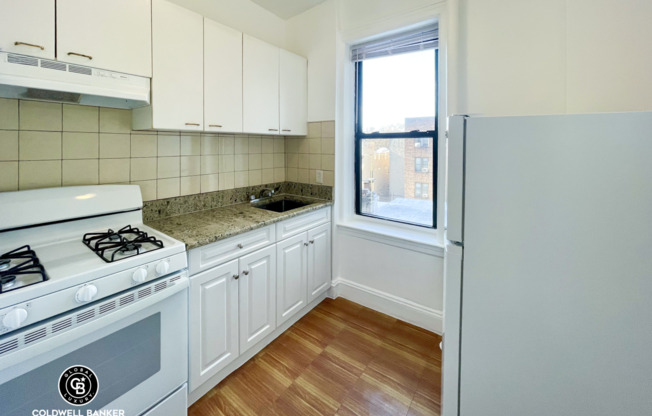 1 bed, 1 bath, $2,300, Unit 3C