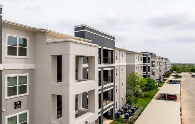 exterior view of Berkshire Creekside apartments