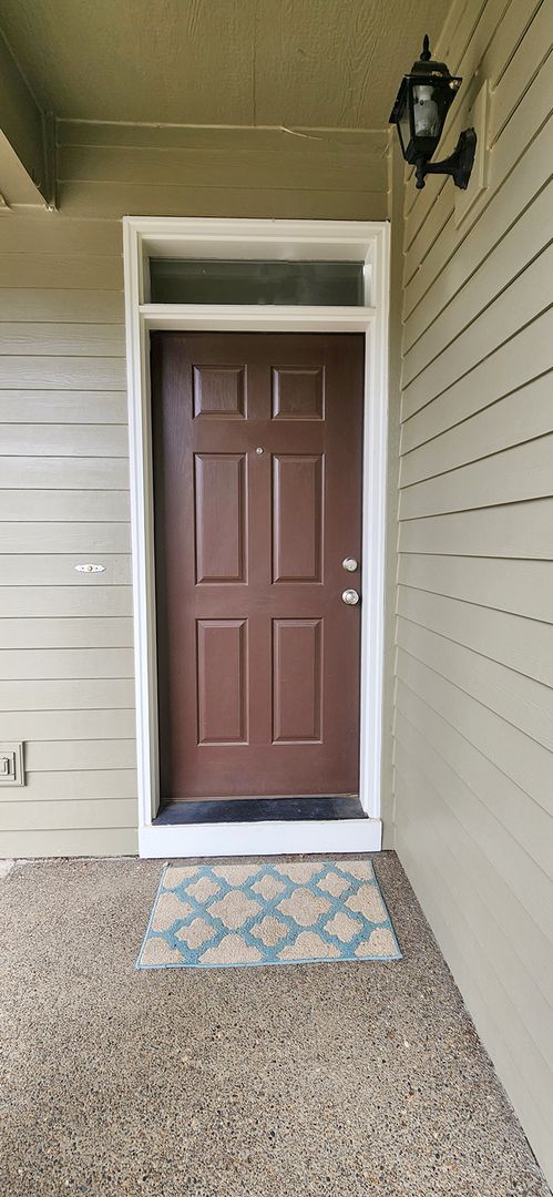 Adorable newer construction 3 Bed/2.5 Bath home in the Arbor Vineyards Community of Beaverton