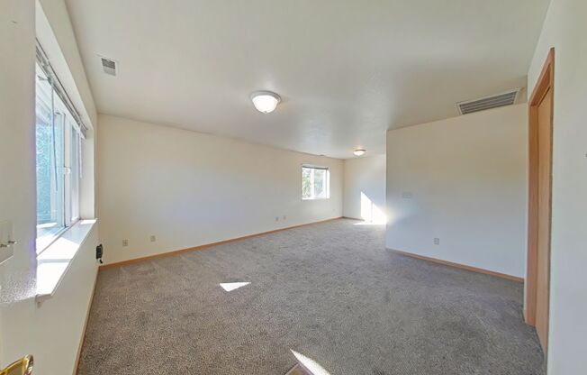 3 Bedroom with DETACHED GARAGE! Great Central Location with Easy Access to MSU!