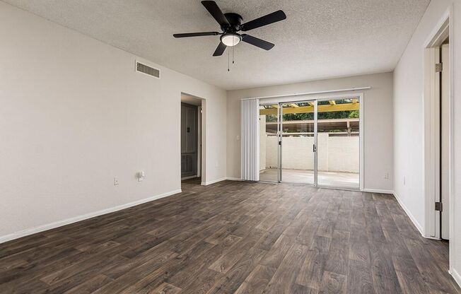 3 beds, 2 baths, 1,098 sqft, $1,850, Unit 72-C