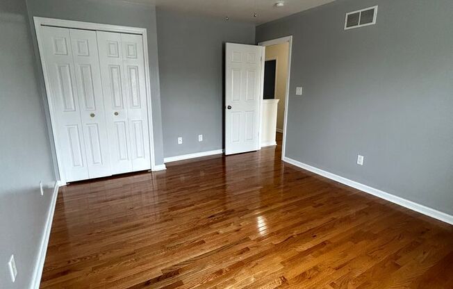 4 beds, 2.5 baths, $3,200