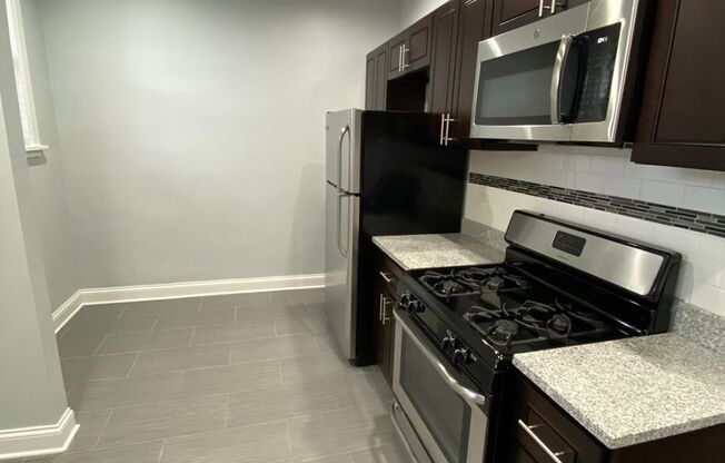 The Albany Park Place